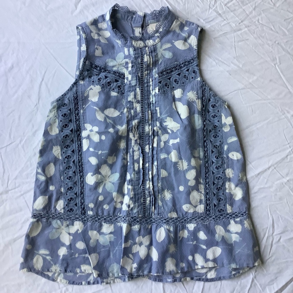 Vanessa Virginia By Anthropologie Marissa Blue Floral /Lace Sleeveless Top